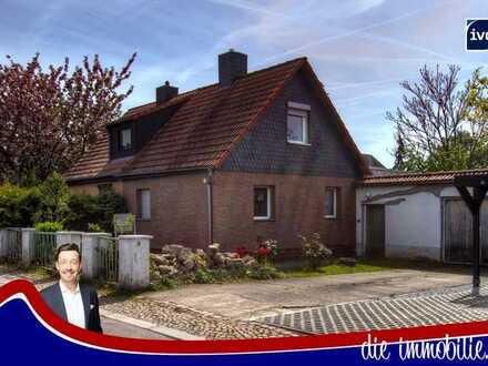 ***Doppelhaushälfte mit Garten***