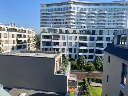 Dachgeschoss Wohnung mit Loggia in Rheinnähe