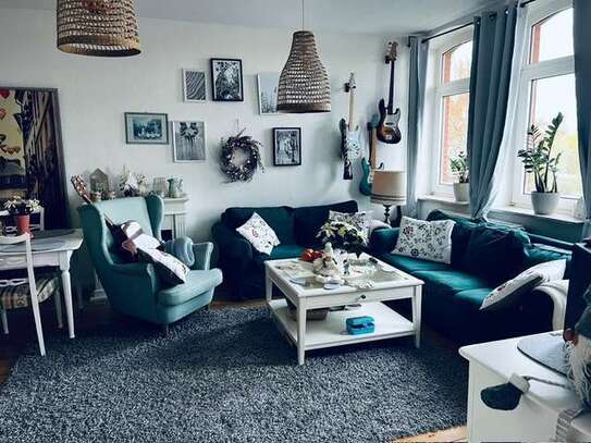 Idyllische 3,5-Zimmer-Wohnung mit gehobener Innenausstattung mit Balkon in Ronnenberg/Linderte