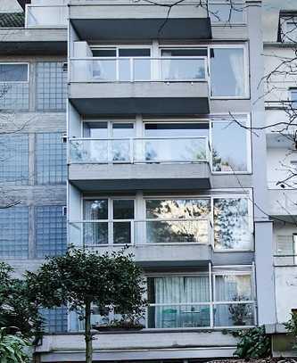 Maisonette-Wohnung im Dachgeschoss und EG-Apartment und Doppelgarage, Nähe Hofgarten!