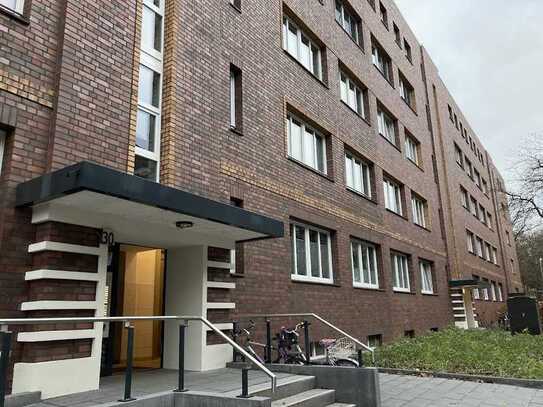 Großzügige 1-Zimmer-Wohnung in Hamburg-Barmbek-Nord