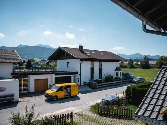 Gepflegte 4-Zimmer-Wohnung mit Loggia und Bergblick