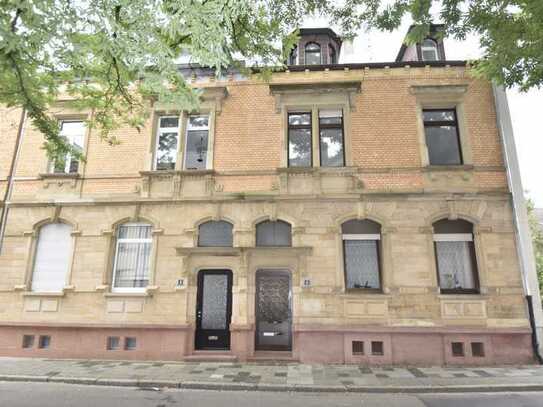 2-Zimmer-Hochparterre im Altbau in Neustadt