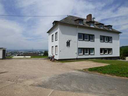 Wohnung mit Garten und Stellplatz mit Rheinblickpanorama