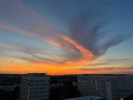 Wunderschöner Ausblick aus Ihrer einzigartigen Penthouse Wohnung im 11. OG - mit traumhaften