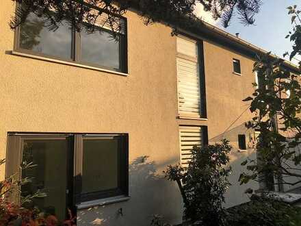 Traum-Haus mit sechs Zimmern in Bad Homburg (in 2020/2021 frisch saniert)