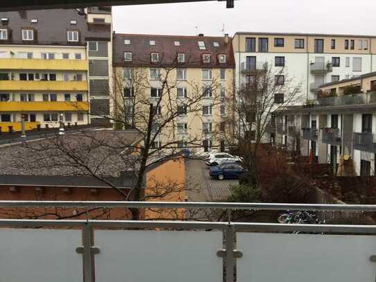 Stellplatz ab sofort zu vermieten - nahe BMW 4-Zylinder