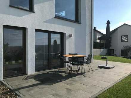 Hochwertig möblierte 1-Zimmer-Wohnung mit Terrasse in Esslingen-Zollberg