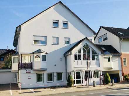 Große 2-Zimmer Wohnung mit Balkon und Garage