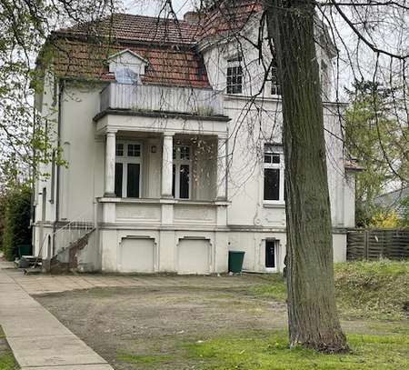 Stadtvilla direkt am Glindower See- Arbeiten und Wohnen unter einem Dach