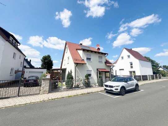 Gepflegtes Einfamilienhaus mit Garage