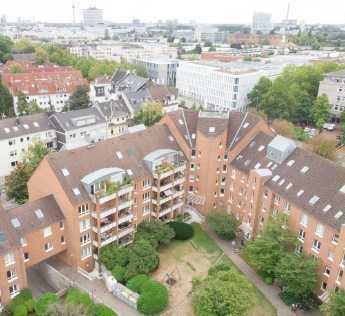 Stilvolle & helle 3-Raum-Wohnung mit Aufzug, Balkon u.v.m. in Düsseldorf Lörick