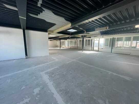 Büro- und Praxisflächen mit ca. 200 m² exklusiver Dachterrasse!