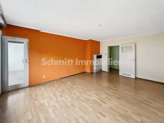 3-Zimmer-Wohnung im 1. Stock. Balkon & Einzel-Garage. In F-Griesheim