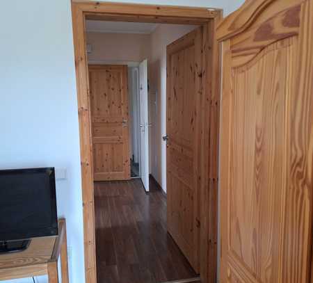 Klein, aber fein...vollmöbliertes Appartement u.a. für Pendler