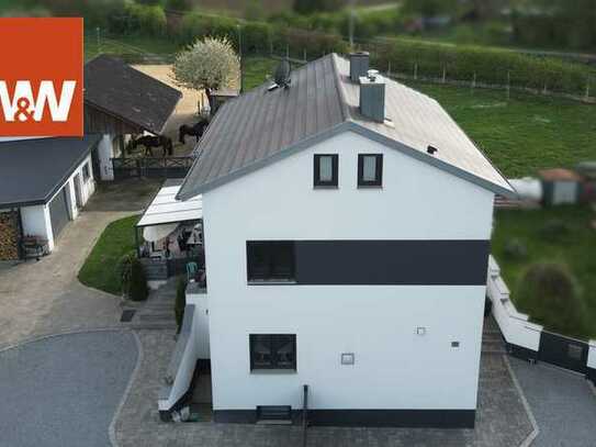 Seltene Gelegenheit: kernsaniertes Einfamilienhaus mit Traum-Reitanlage in Abensberg