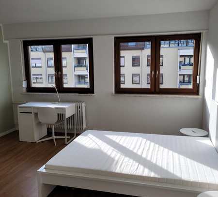 modernes 1-Zimmer City-Apartment möbliert mit Balkon