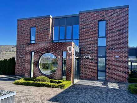 Neuwertiges Bürogebäude und Logistikzentrum in Karlstadt