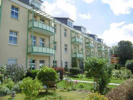 Schöne 1-Zimmer-Wohnung mit EBK, Balkon und Pkw-Stellplatz in Neuruppin