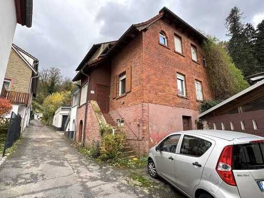 Sanierungsbedürftige 1 Familien-Haushälfte, Weinheim-"Müllheimertal"