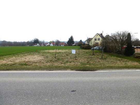 * großes Grundstück mit vielen Möglichkeiten und unverbautem Blick in die Natur *