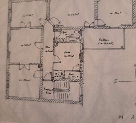 Sanierte 5 Zimmer EG-Altbauwohnung plus 2 Zimmer und WC im DG