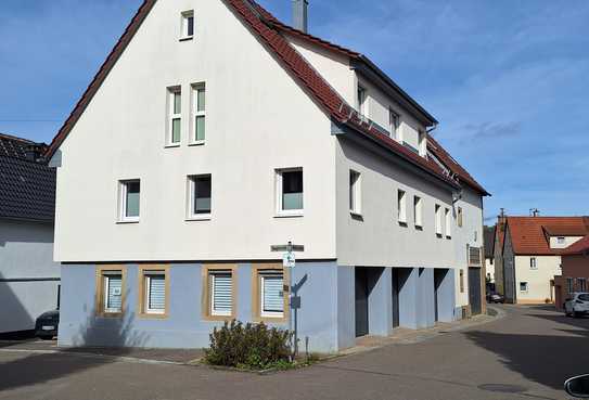 Stilvolle 3,5-Zimmerwohnung mit gehobener Innenausstattung mit Balkon und EBK in Walheim