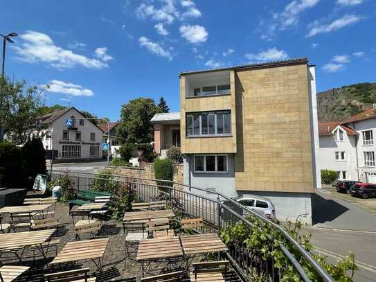 Neu renovierte, 1,5-Zimmer-Wohnung mit Ausblick