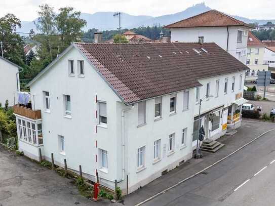 Gut vermietetes Mehrfamilienhaus mit Gewerbeanteil