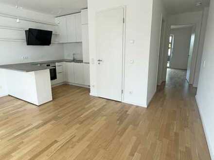 Attraktive 2-Zimmer-Wohnung mit Einbauküche und Balkon in Frankfurt am Main