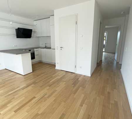 Attraktive 2-Zimmer-Wohnung mit Einbauküche und Balkon in Frankfurt am Main