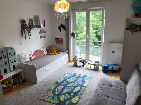 Geschmackvolle helle 4-Raum-Wohnung in Düsseldorf