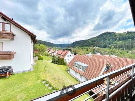 MALERISCHE KULISSE IM NORDSCHWARZWALD - Schöne 5 Zi. Maisonette Dachgeschosswohnung in Baiersbronn