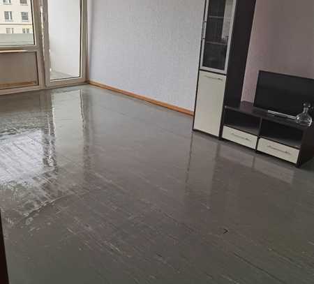 ab 01.10.2024 Geschmackvolle, vollständig renovierte 1-Zimmer-Wohnung mit Balkon und EBK in Krefeld