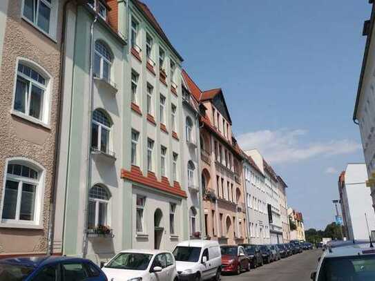 Sonniger Balkon, 2 Zimmer, EG in gepflegtem Haus in Magdeburg Stadtfeld- West sucht Sie!