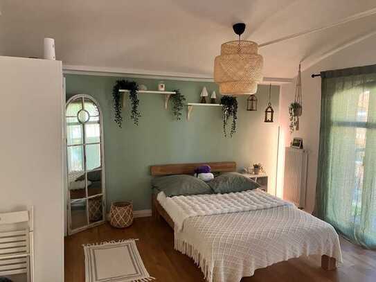 Attraktive 1,5-Zimmer-Wohnung mit gehobener Innenausstattung mit Balkon und EBK in Magdeburg