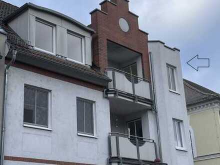 Schöne 3-Zimmer-DG-Wohnung mit Balkon und Aufzug in Müllrose