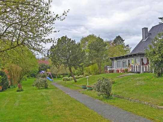 Attraktives Mehrfamilienhaus in Lürschau/ Ostseenähe auf parkähnlichem Grundstück auch Eigennutzung