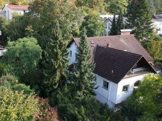 Repräsentatives Ein- bis Zweifamilienhaus in einmaliger Hanglage Vermietungspotenzial in Seeheim