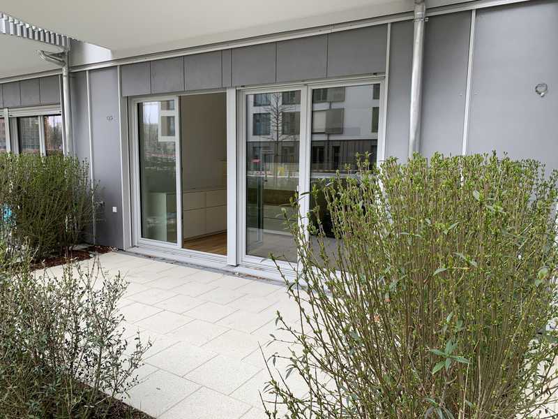 Modernes, Möbliertes Apartment mit Großer Terrasse in Neuperlach Zentrum