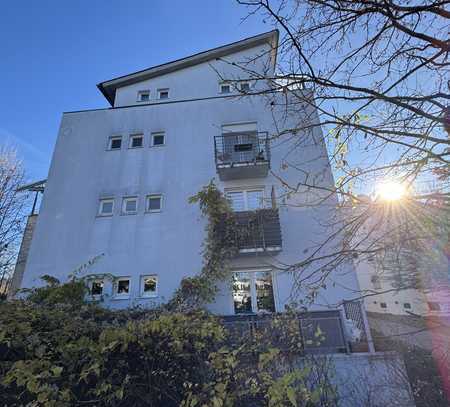 Moderne 1,5-Raum-Wohnung mit Balkon und Duplex aus 1995 in Top Lage bei der PH-Ludwigsburg