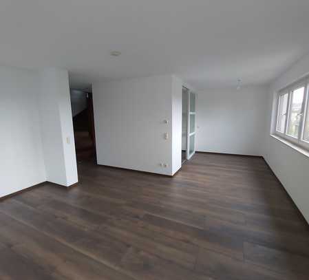 schöne, zentralgelegene 3-Zimmer DG-Maisonette