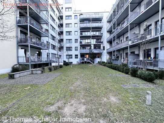 Schöne 2 Zimmer Wohnung mit Balkon und Stellplatz im Herzen von Fürth