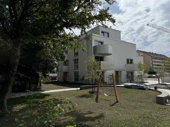 1.0.2 - Moderne Erdgeschosswohnung mit Terrasse in München