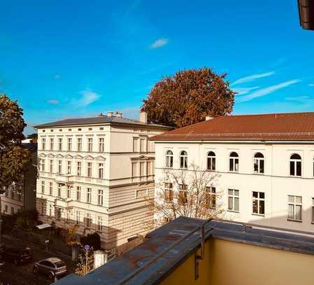 In Potsdam: helle 4 Zimmer EG Wohnung ohne Balkon und vermietete DG Wohnung 4.OG ohne BK
