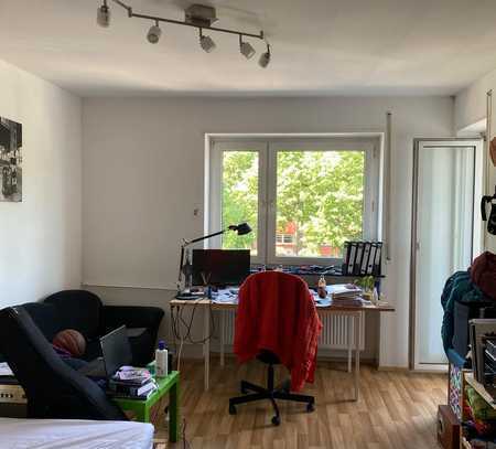 Stilvolle, gepflegte 3-Raum-Wohnung mit Balkon in Mannheim
