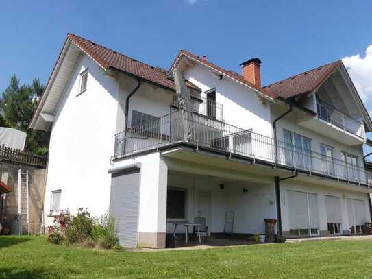 ***Elegantes Wohnhaus mit ELW und mit einer wunderbaren Aussicht auf Wald und Wiesen in Höchst/OT***