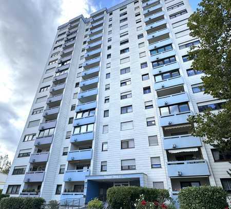 Schöne Wohnung mit Balkon (in absehbarer Zeit leerstehend)