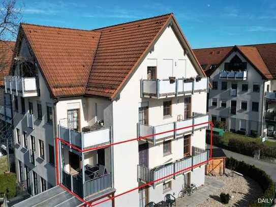 Wunderschöne 3-Zi.-Wohnung (1.OG) mit Blick ins Grüne, 2 Balkone, 1 Pkw-Stellplatz!