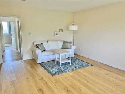Renoviert & Top Lage - Helle 2-Zimmer Wohnung - provisionsfrei